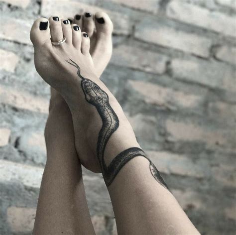 Pin de Violet Sky en Tatuajes | Tatuaje de serpiente, Tatuajes de arte corporal, Imagenes para ...