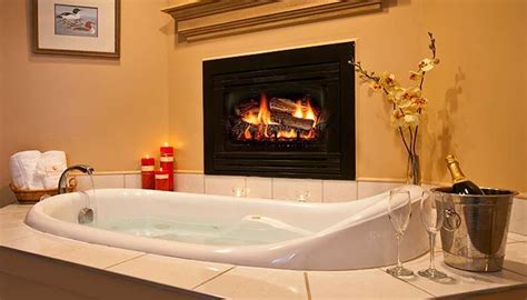 Jacuzzi Fireplace Rooms - Jackson Hole Lodging - Inn on the Creek ...