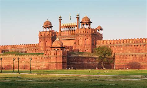 Red Fort (Lal Kila) Delhi, India #redford #lalkila #lalqila #india #delhi | Cool places to visit ...
