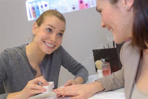 Happy Glad Female Client Doing Nails In Nail Salon Photo Background And Picture For Free ...