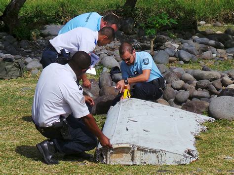 MH370 'debris' discovery sends conspiracy theories into overdrive about 'shot-down plane' | The ...