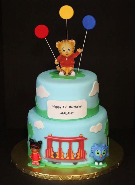 Daniel Tiger Cake by Cecy Huezo . www.delightfulcakesbycecy.com | Daniel tiger birthday, Daniel ...