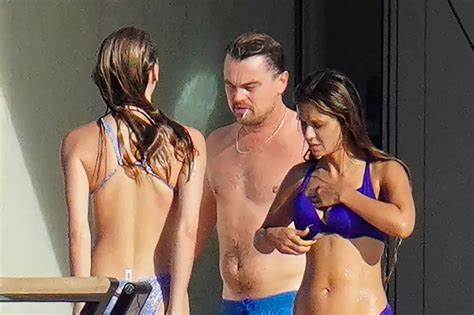 Shirtless Leonardo DiCaprio kicks off 2023 with…