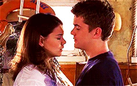 pacey/joey + forehead kisses - Pacey and Joey Photo (35734132) - Fanpop