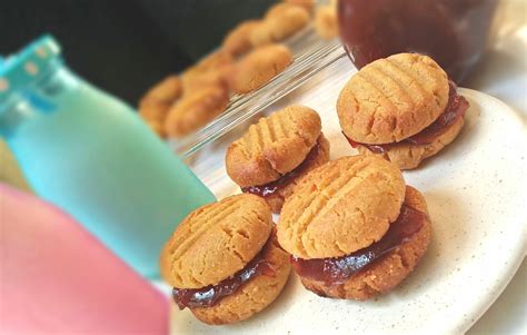 Peanut Butter and Jam Cookies ⋆ The Gardening Foodie