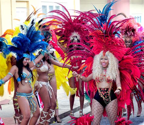 NICKI MINAJ Filming Pound The Alarm Music Video in Trinidad - HawtCelebs