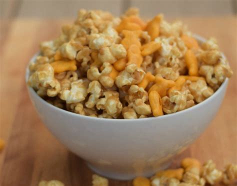 Homemade Chicago Style Popcorn Mix Recipe - Do You Miss Chicago?