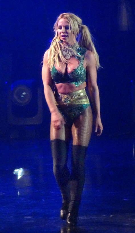 BRITNEY SPEARS Performs at Planet Hollywood in Las Vegas 08/11/2017 ...