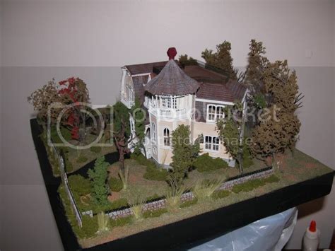 1313 Mockingbird Lane: My Munsters House Model