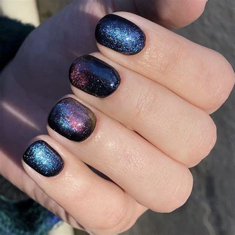 Here’s How to Get These Incredible Galaxy Nails That Are Going Viral ...