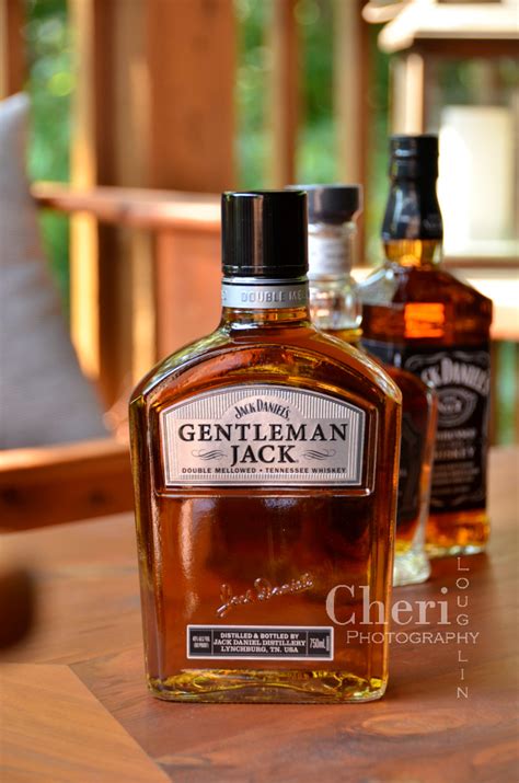 Easy Gentleman Jack Whiskey Review 2023 - AtOnce