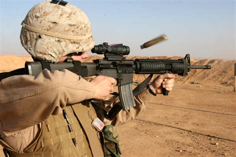 Archivo:US Marine M16A4 Rifle ACOG.jpg - Wikipedia, la enciclopedia libre