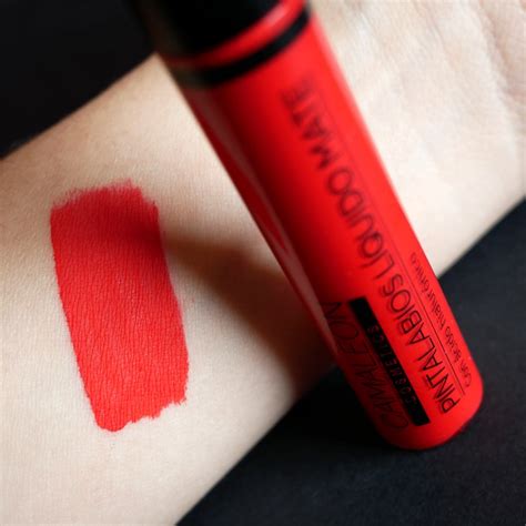 Fire red matte liquid lipstick | Camaleon Cosmetics