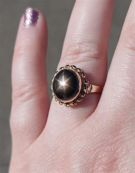 black star sapphire!! : r/Gemstones