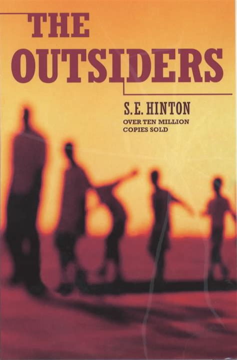 The outsiders by Hinton, S. E. (9780141312521) | BrownsBfS