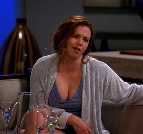 Pop Minute - Amber Tamblyn Two And A Half Men Drink Photos - Photo 2