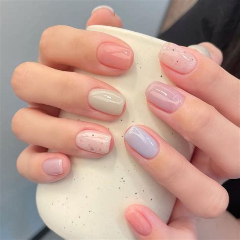 30 Simple Spring Nail Designs to Inspire You Simple Gel Nails, Subtle Nails, Pretty Gel Nails ...