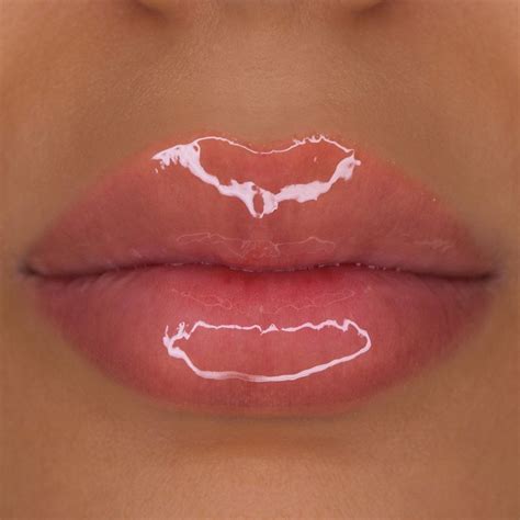 So Plumped Lip Gloss | Glossy makeup, Glossy lips, Lip colors