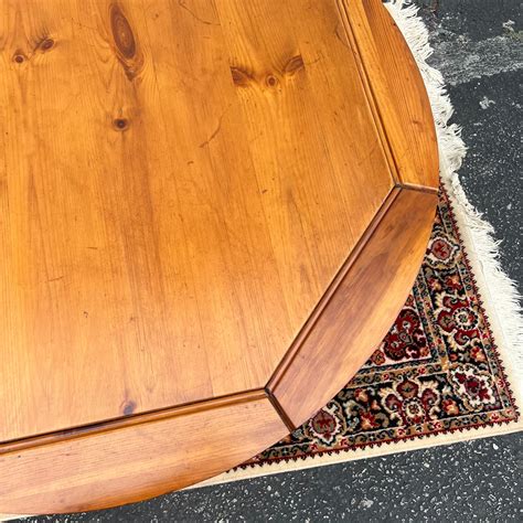 Mid-20th Century Round Pine Coffee Table For Sale at 1stDibs