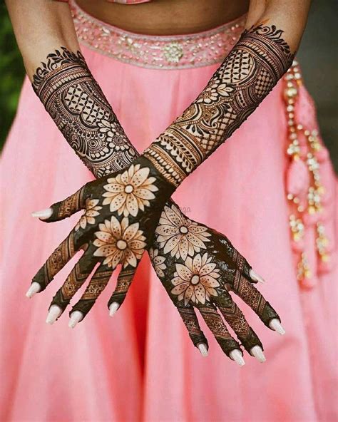 13 Uber-pretty Floral Back-hand Mehndi Designs That Are Trending RN! | Biye