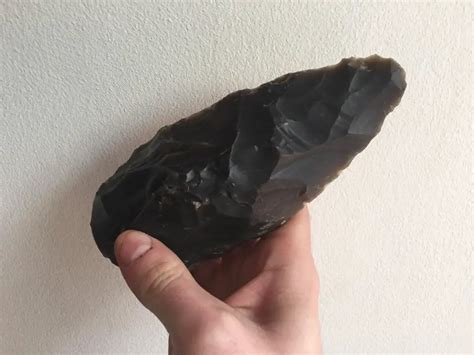 Complex cognition shaped the Stone Age hand axe, study shows - HeritageDaily - Heritage ...