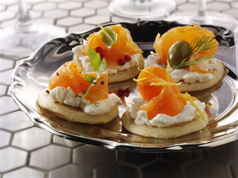 Blini with Cream Cheese and Smoked Salmon recipe | Eat Smarter USA