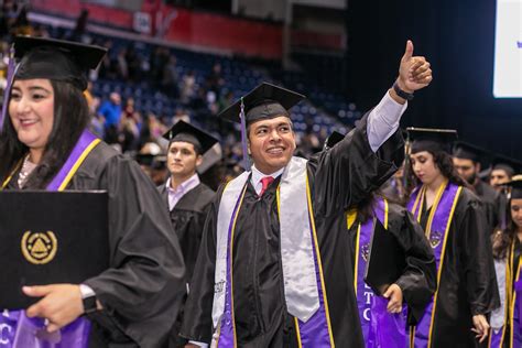 Experiences of loss, triumph shared at record-setting STC graduation