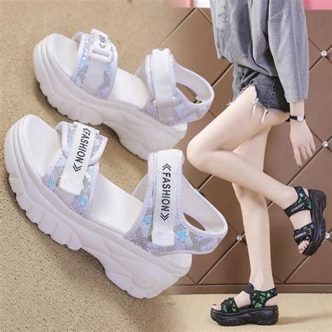 Giày sandal nữ