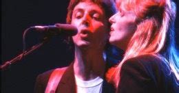 Corazón de Canción: Paul McCartney - Silly Love Songs (letra en inglés y traducción al español)