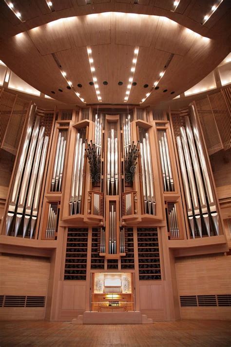 Organ in concert hall stock photo. Image of artist, music - 6794188