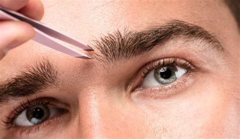 Stryx | Men’s Eyebrows Grooming Guide | How to Get Perfect Eyebrows