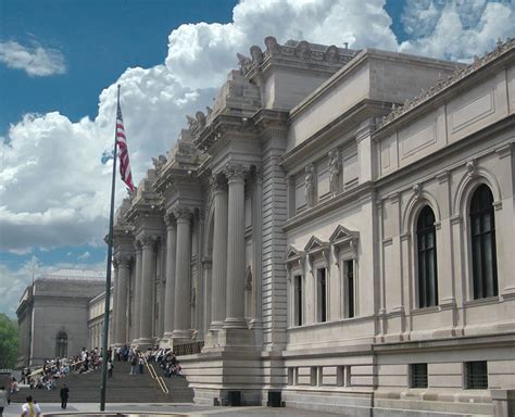 Daytonian in Manhattan: The Unfinished Cornice of the Metropolitan ...