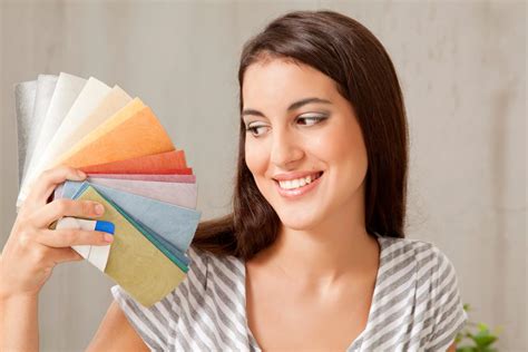 Spring Cleaning Your Wardrobe? How Paint Swatches Can Help | The Epoch Times