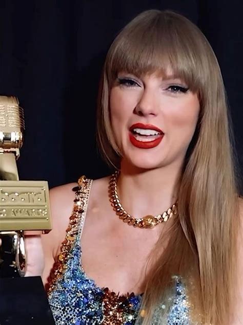 Photos: Morgan Wallen, Taylor Swift, SZA… all the winners at the Billboard Music Awards ...