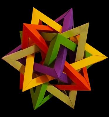 Intersecting Tetrahedra – Mathematical Origami – Mathigon