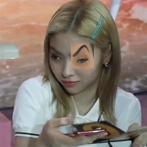 Meme Faces, Itzy, Cool Girl, Kpop, Memes, Eyebrow, Reactions, Korean, Stickers