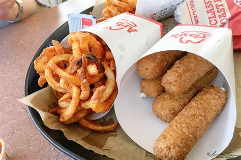 Russ' Culinary Adventures: Arby's Classic - Mozzarella Sticks - Curly Fries and a Drink