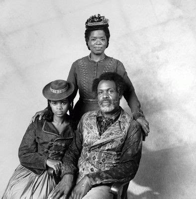 A portrait of the cast of 'Beloved' film: Oprah Winfrey, Kimberly Elise and Danny Glover ...