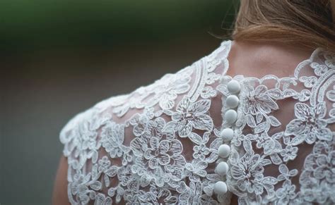 What Does It Mean to Dream of a Lace? | Dream Glossary