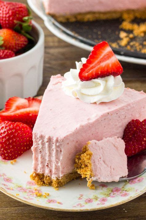 This no bake strawberry cheesecake is extra creamy and bursting with ...