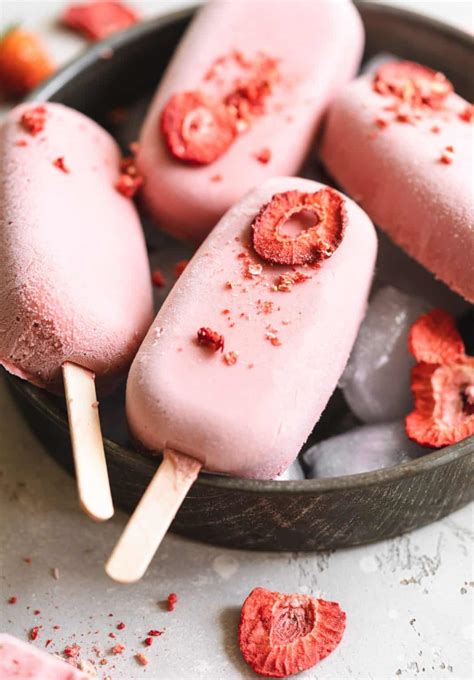 Vegan Strawberry Ice Cream Bars - Vegan Desserts - Addicted to Dates