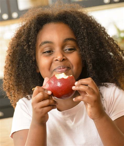 New Initiative to Increase Fruit Consumption in Children - The Pear Dish