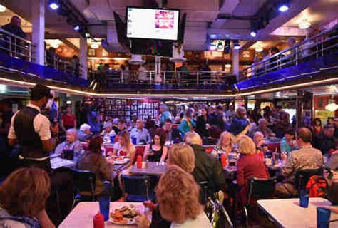 Inside Ellen's Stardust Diner: Singing Waiters & Broadway Dreams ...