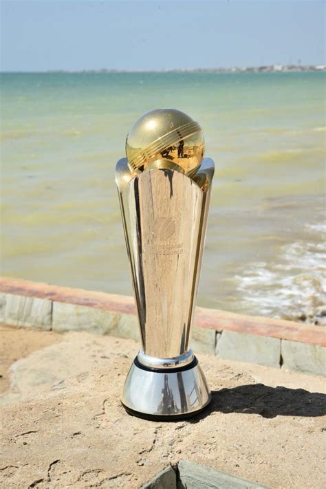 Shahid Afridi and Younis Khan unveiled the ICC Champions Trophy in ...