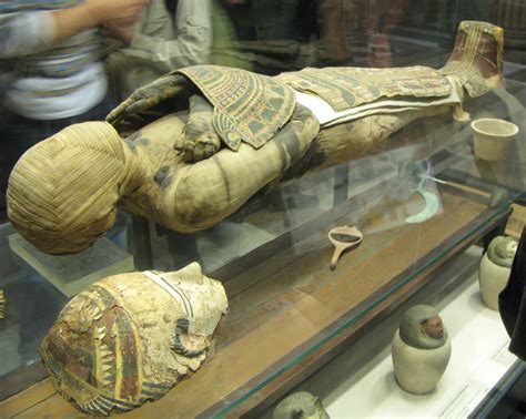 File:Egyptian mummy (Louvre).JPG - Wikimedia Commons