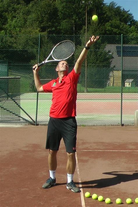 Tennis Serve Technique – 7 Steps To Correct Serve | Feel Tennis