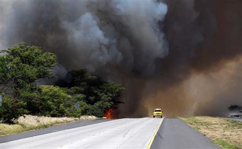 Brush fire on Hawaii island of Maui prompts evacuation order - 660 NEWS