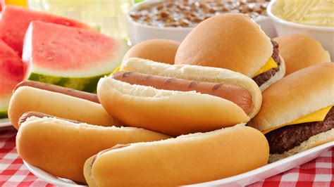 Hamburger, hot dog buns sold at stores like Walmart, Aldi recalled over choking hazard | FOX 4 ...