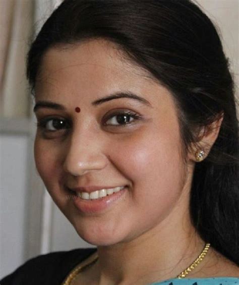 Vijayalakshmi Wiki, Age, Height, Suicide, Husband, Family, Biography ...