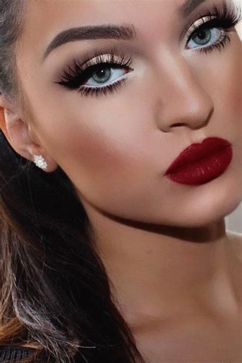 Pin by Erika Rodriguez on Look | Red lipstick makeup, Red lip makeup, Dark red lipstick makeup